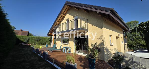 Maison
         6 pièces
        - 179 m² 689 000 € *