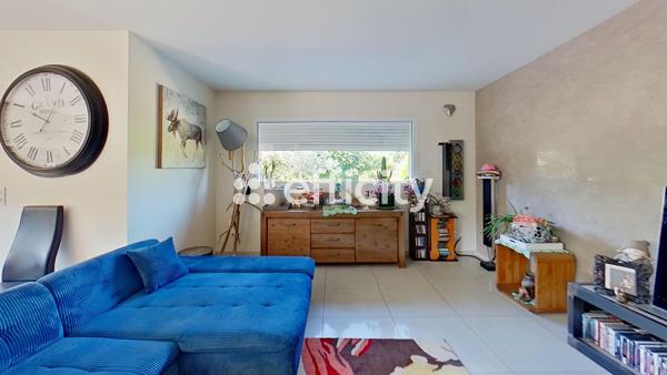 Maison
         6 pièces
        - 179 m² 689 000 € *