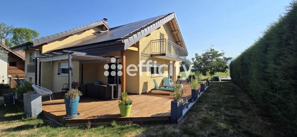 Maison
         6 pièces
        - 179 m² 689 000 € *