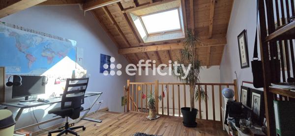 Maison
         6 pièces
        - 179 m² 689 000 € *