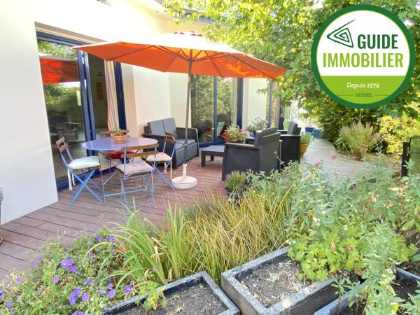 SOUS COMPROMIS DE VENTE. MAISON SUR SOUS-SOL TOTAL AU CENTRE-VILLE DE GUIDEL.