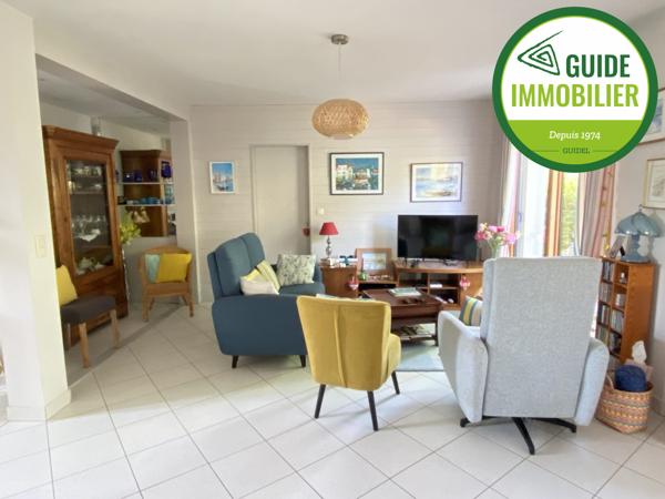 SOUS COMPROMIS DE VENTE. MAISON SUR SOUS-SOL TOTAL AU CENTRE-VILLE DE GUIDEL.