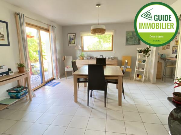 SOUS COMPROMIS DE VENTE. MAISON SUR SOUS-SOL TOTAL AU CENTRE-VILLE DE GUIDEL.