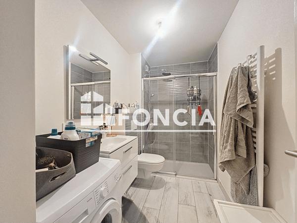 Location Appartement 2 pièces 53 m² - 62 Place Grenette La Roche Sur Foron 74800