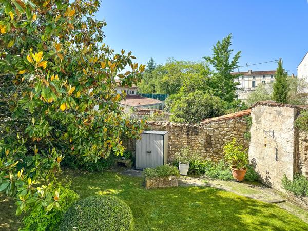 Maison à vendre à Saintes (17100) - Charente-Maritime