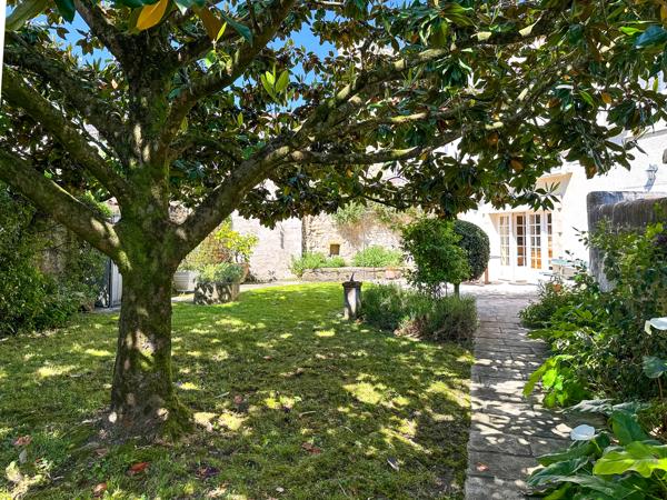 Maison à vendre à Saintes (17100) - Charente-Maritime