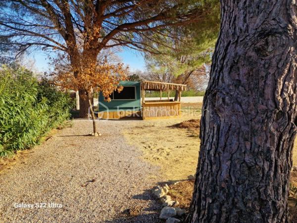 Terrain commercial de 26 593 m²