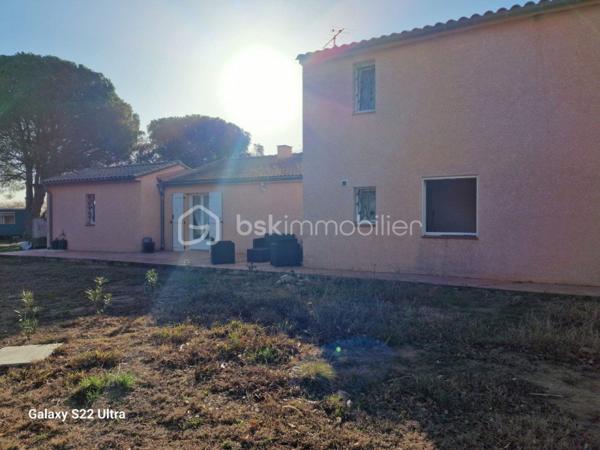 Terrain commercial de 26 593 m²