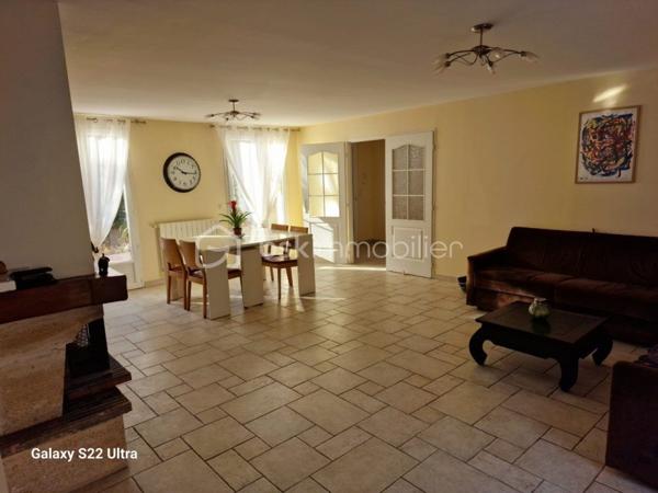 Terrain commercial de 26 593 m²