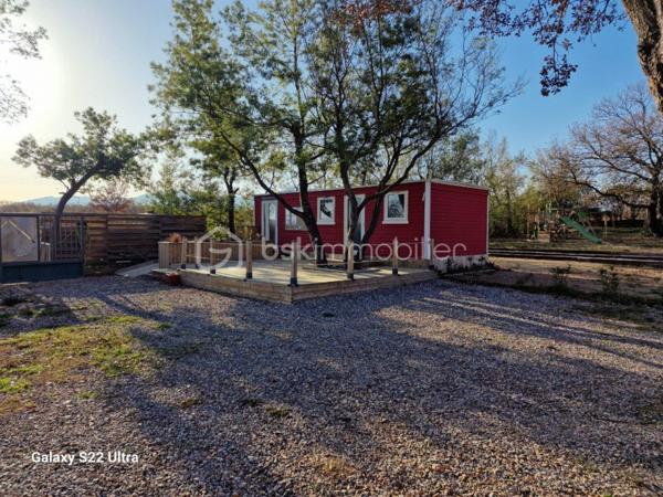 Terrain commercial de 26 593 m²