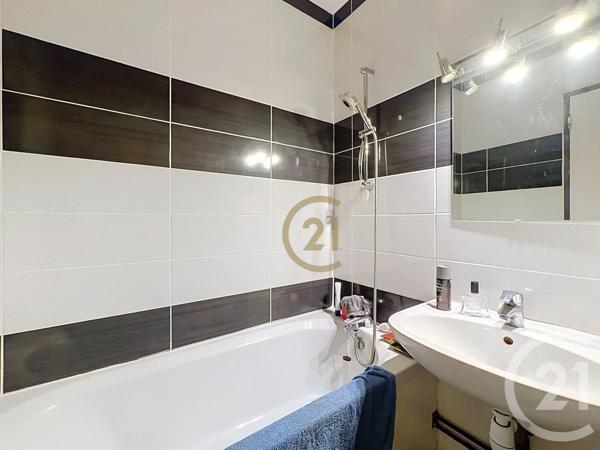 Appartement F3 à vendre  3 pièces - 66,96 m 2   HERICOURT  - 70