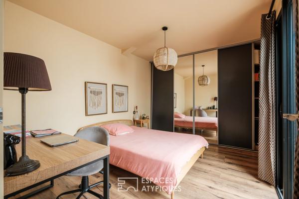 Maison contemporaine avec espace bien-être, patio et piscine à Buxerolles