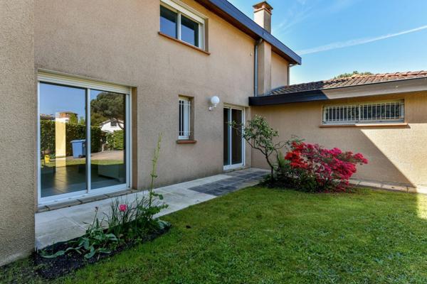 Maison à TOULOUSE, 31300 - 7 pièces 281m²