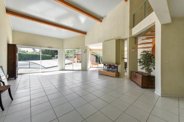 Maison à TOULOUSE, 31300 - 7 pièces 281m²