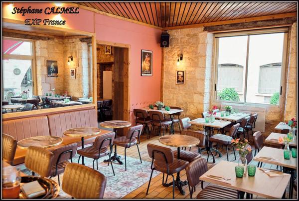 A vendre - Fonds de commerce bar restaurant avec logement - En plein coeur de la bastide de Beaumontois en Périgord -du-Périgord (24)