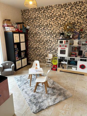 Belle Maison lumineuse de 138 M2 en bon état pas de travaux à prévoir sur un terrain de 6200 M2 à 12mn de pont L'Evêque