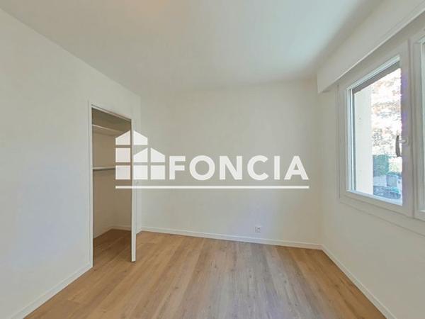 Location Appartement 3 pièces 76.33 m² - 180 AVENUE DES FERRAYONNES Villeneuve Loubet 06270