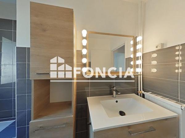 Location Appartement 3 pièces 76.33 m² - 180 AVENUE DES FERRAYONNES Villeneuve Loubet 06270