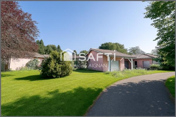 Maison de 160 m² 4 chambres sur grand terrain arboré à Mérignac