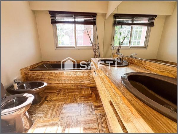 Maison de 160 m² 4 chambres sur grand terrain arboré à Mérignac