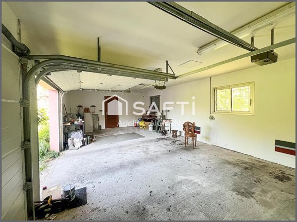 Maison de 160 m² 4 chambres sur grand terrain arboré à Mérignac