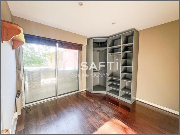 Maison de 160 m² 4 chambres sur grand terrain arboré à Mérignac