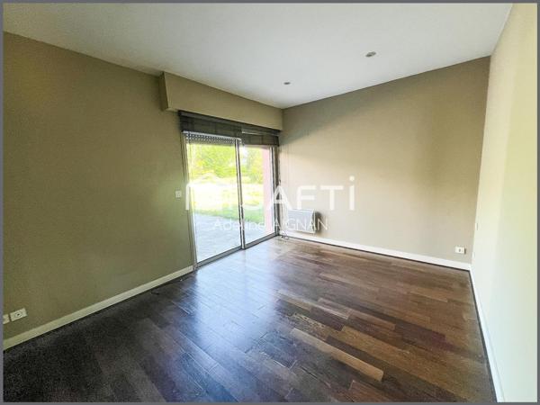 Maison de 160 m² 4 chambres sur grand terrain arboré à Mérignac