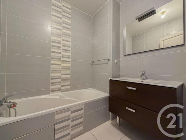 Appartement à vendre  4 pièces - 83,53 m 2   CHAMPAGNE AU MONT D OR  - 69