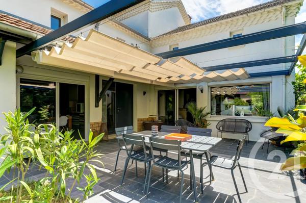 Maison à vendre  6 pièces - 175 m 2   CHAMPAGNE AU MONT D OR  - 69