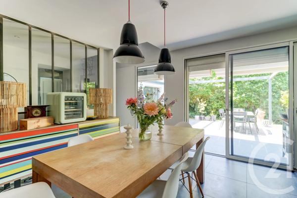 Maison à vendre  6 pièces - 175 m 2   CHAMPAGNE AU MONT D OR  - 69