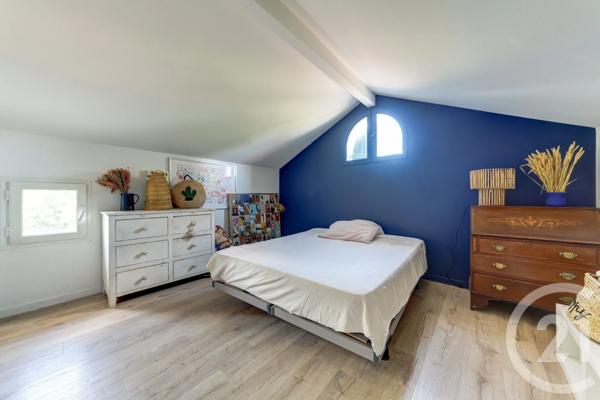 Maison à vendre  6 pièces - 175 m 2   CHAMPAGNE AU MONT D OR  - 69