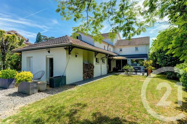 Maison à vendre  6 pièces - 175 m 2   CHAMPAGNE AU MONT D OR  - 69