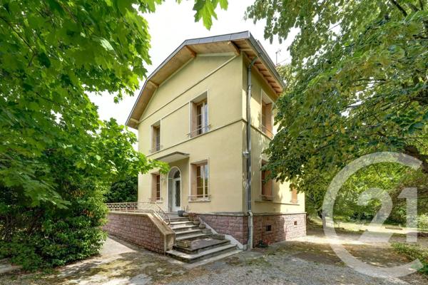 Maison à vendre  6 pièces - 175 m 2   CHAMPAGNE AU MONT D OR  - 69