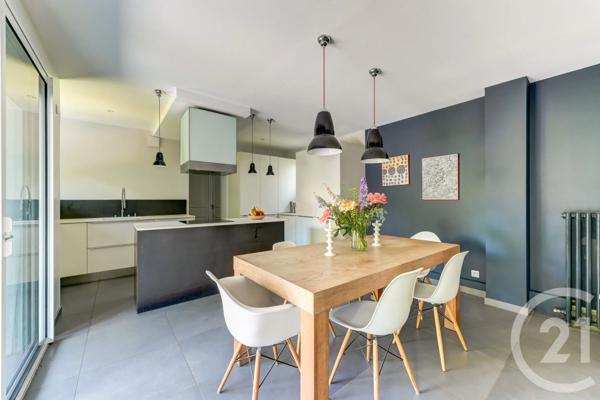 Maison à vendre  6 pièces - 175 m 2   CHAMPAGNE AU MONT D OR  - 69
