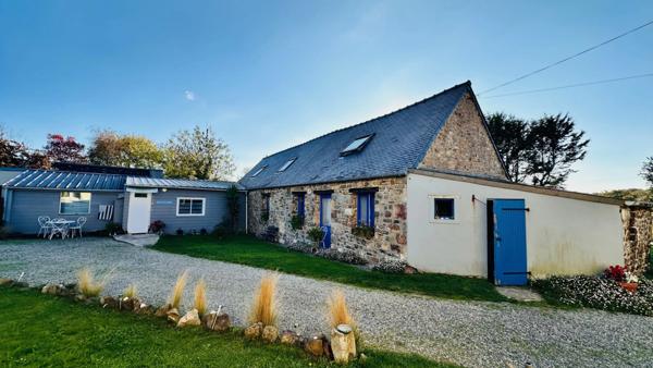 LANVÉOC – Ensemble de gîtes de charme, rénové avec goût, entre campagne et mer