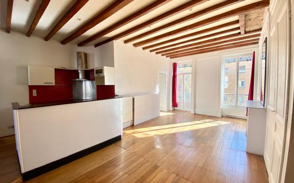Appartement à louer    2 pièces •  Lyon 2