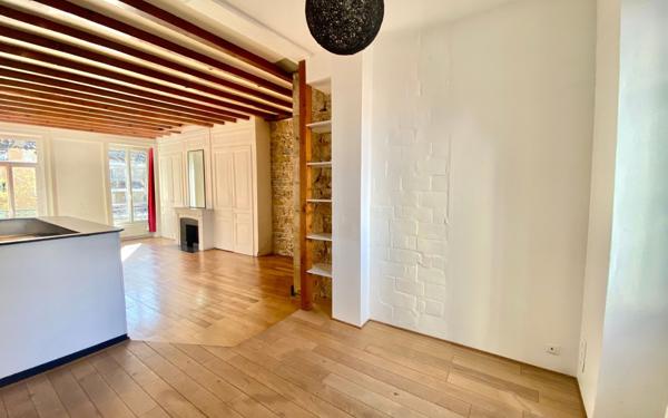 Appartement à louer    2 pièces •  Lyon 2