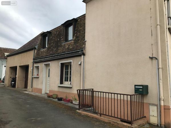 Maison à vendre à Bonnétable dans la Sarthe (72110), ref : 079/1982