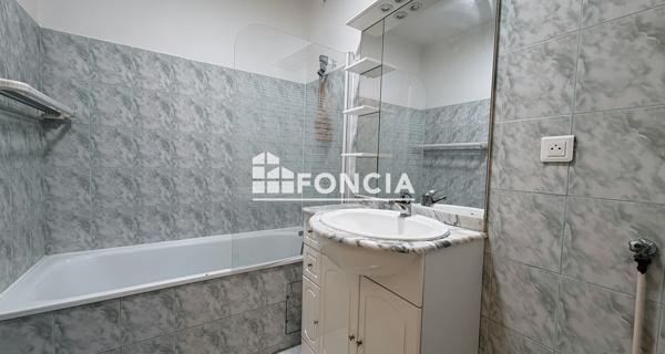 Location Appartement 3 pièces 65.43 m² - Villeurbanne 69100