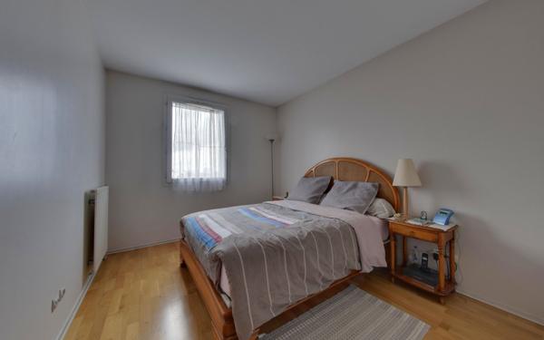 Appartement à vendre    3 pièces • 64 m2 Le Blanc-Mesnil