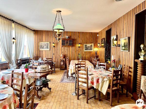 Commercial • Vente • 300m2 • Manzat 152 500 € FAI