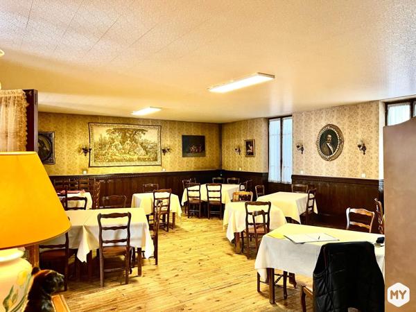 Commercial • Vente • 300m2 • Manzat 152 500 € FAI