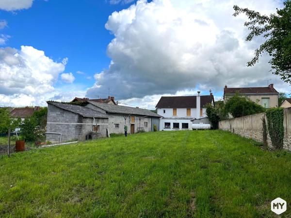 Commercial • Vente • 300m2 • Manzat 152 500 € FAI