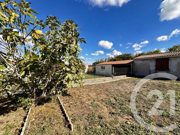Terrain à vendre  385 m 2   FOURAS  - 17