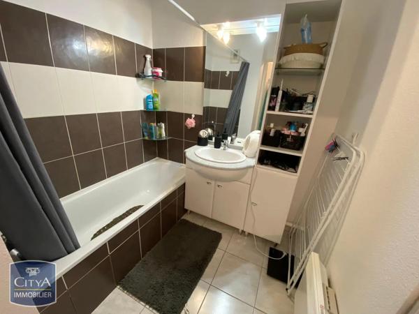 Appartement à louer 2 pièces 40.49m² Saint-Michel (16470)