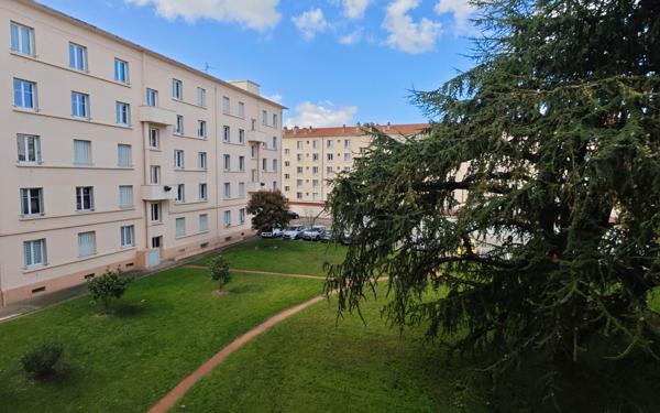 Appartement à vendre    4 pièces • 68 m2 Lyon 8