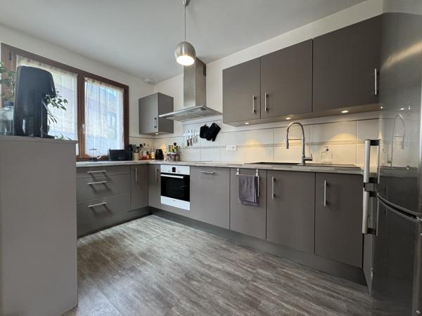 Maison 5 Chambres Annecy-le-Vieux : jardin plein Sud, sous-sol et esprit “maison de famille”