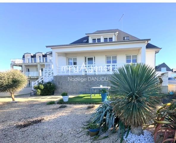 Maison à DONVILLE-LES-BAINS, 50350 - 7 pièces 155m²