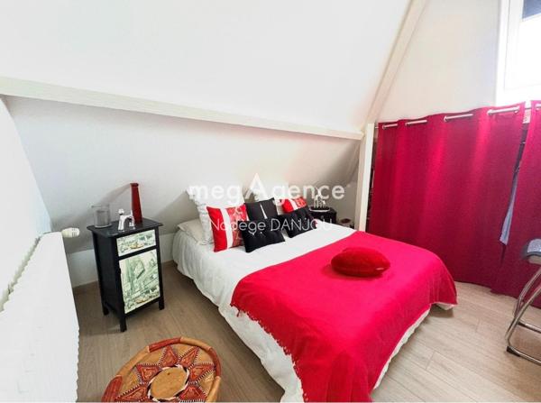 Maison à DONVILLE-LES-BAINS, 50350 - 7 pièces 155m²