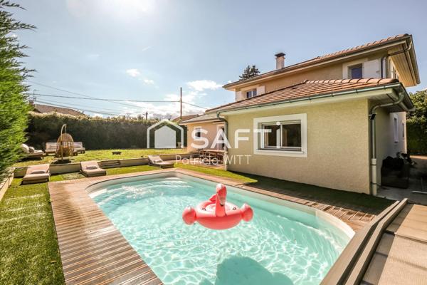 Maison contemporaine familiale , beaux volumes, proche Genève